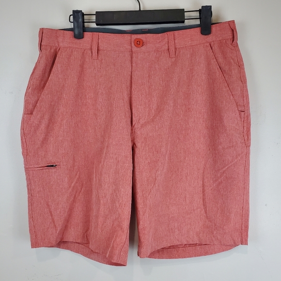 Mountain & Isles Red Hybrid Shorts Size 32 Mens Beach Hiking Outdoor Surf - Picture 1 of 6
